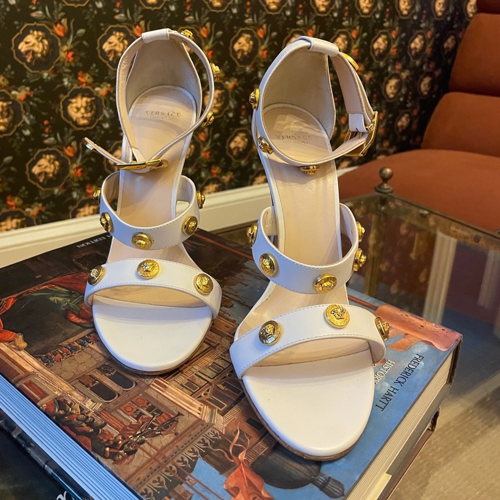 Versace white Tribute sandal heel size 8-8.5/39.5. Like new.